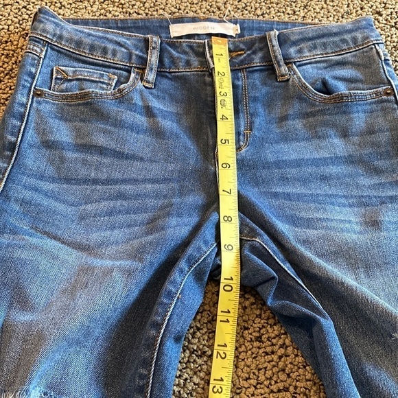 Hidden Distressed Skinny Blue Jeans Size 26 in Like New Condition - Picture 10 of 12